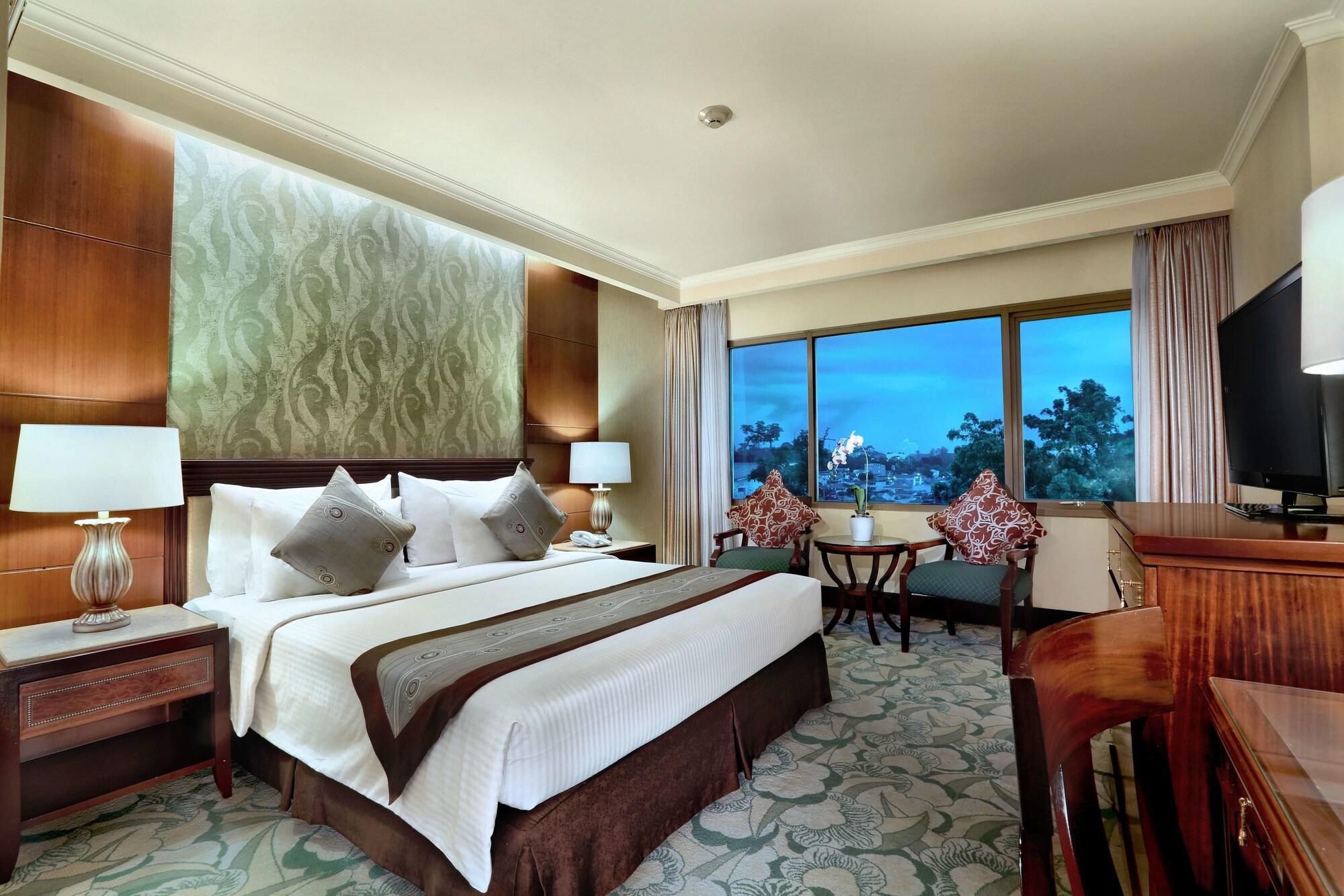 Aston Tropicana Hotel Bandung Exterior foto