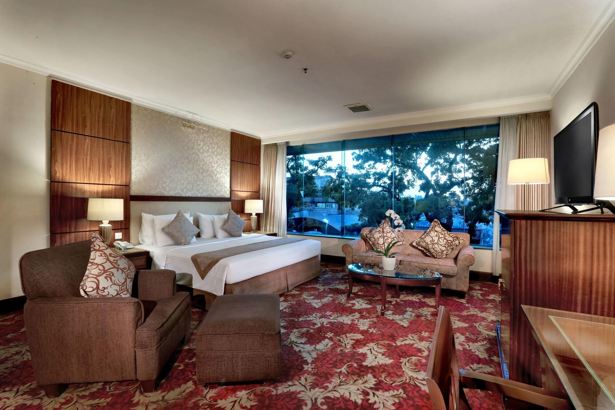 Aston Tropicana Hotel Bandung Exterior foto