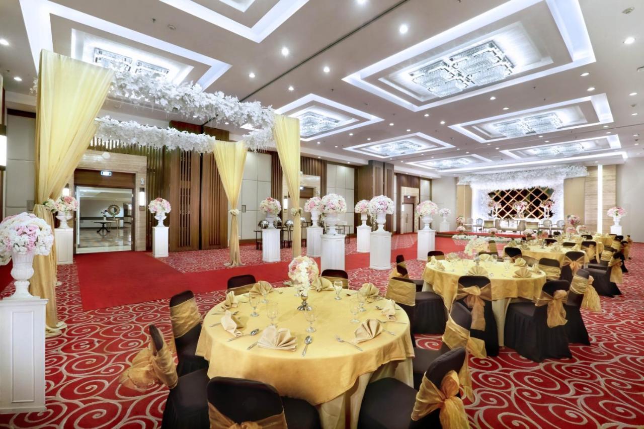 Aston Tropicana Hotel Bandung Exterior foto