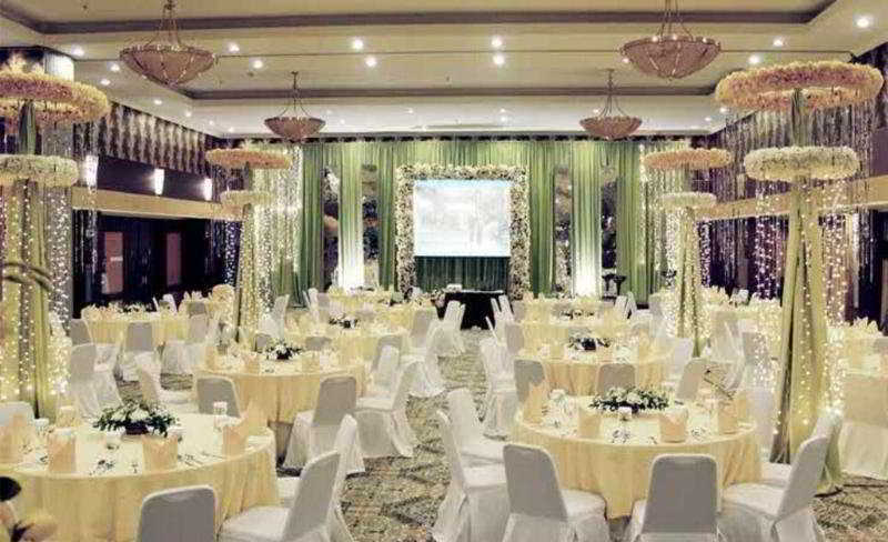 Aston Tropicana Hotel Bandung Exterior foto