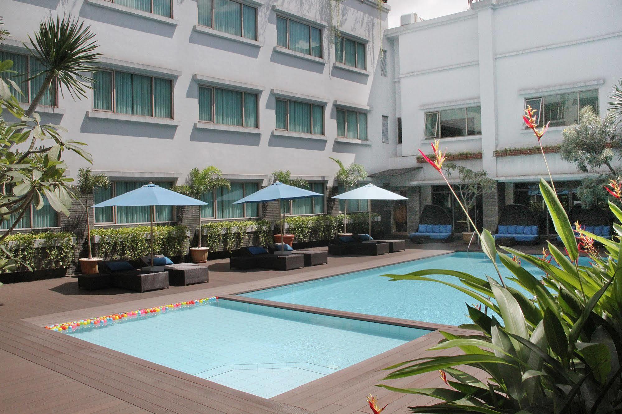 Aston Tropicana Hotel Bandung Exterior foto